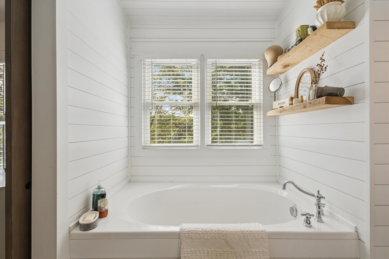 4546 Forest Meadows Drive, Grand Rapids, MI, 49546