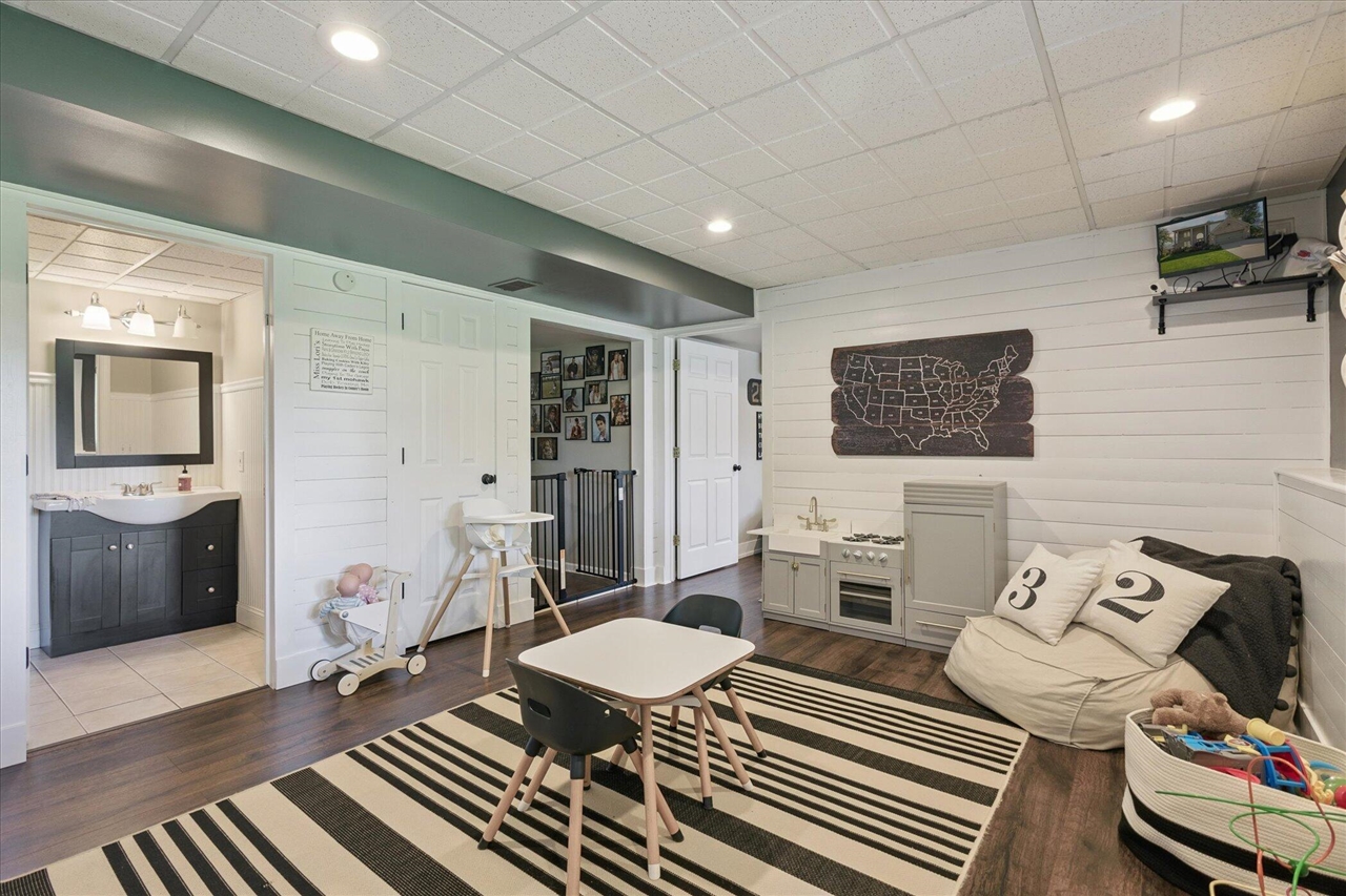 4546 Forest Meadows Drive, Grand Rapids, MI, 49546