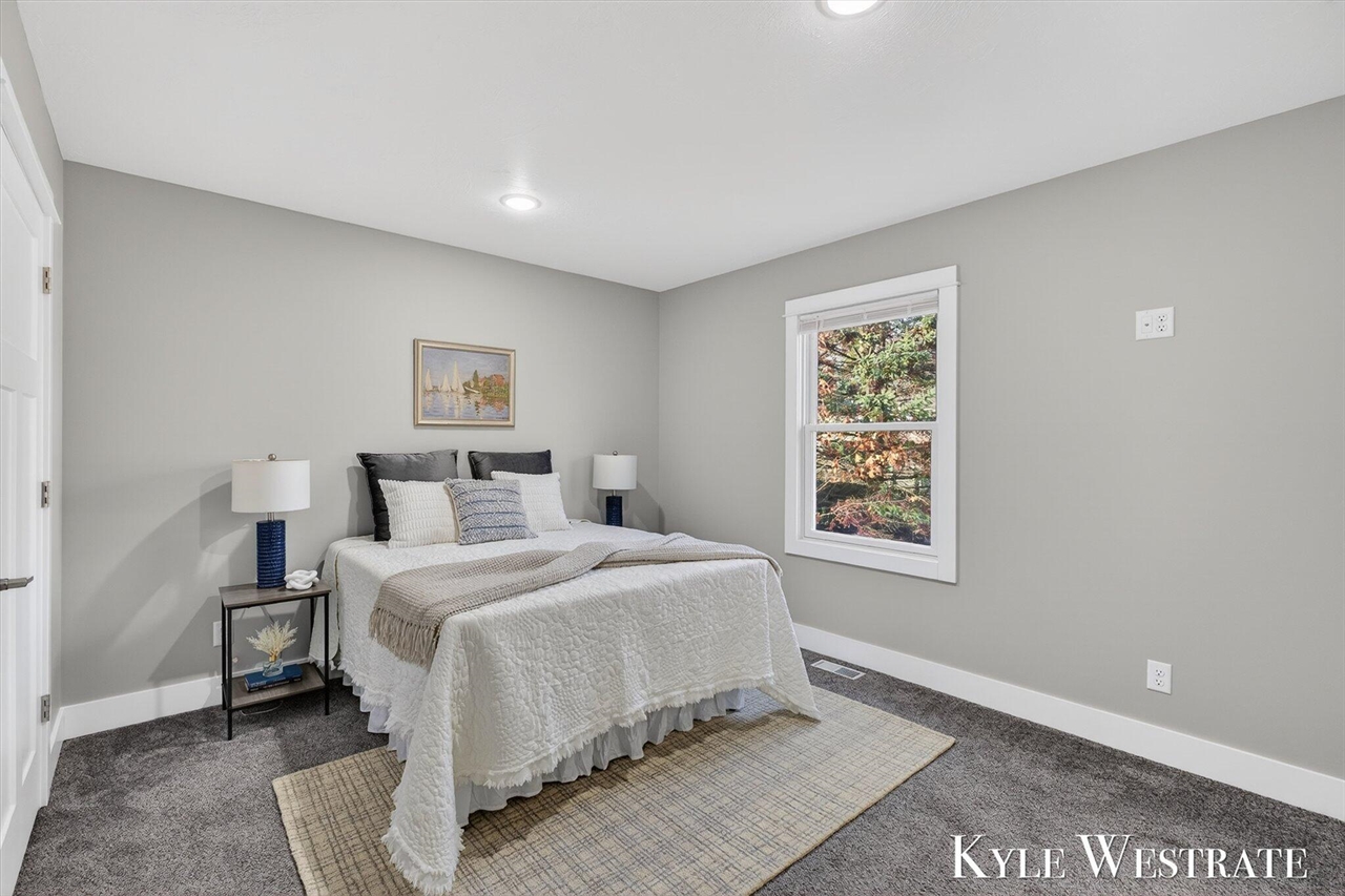 579 S Walker Road, Muskegon, MI, 49442-7104