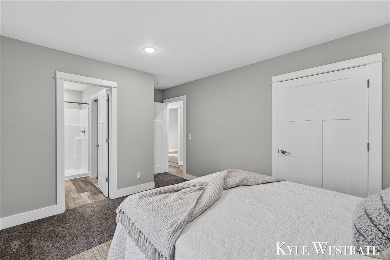 579 S Walker Road, Muskegon, MI, 49442-7104