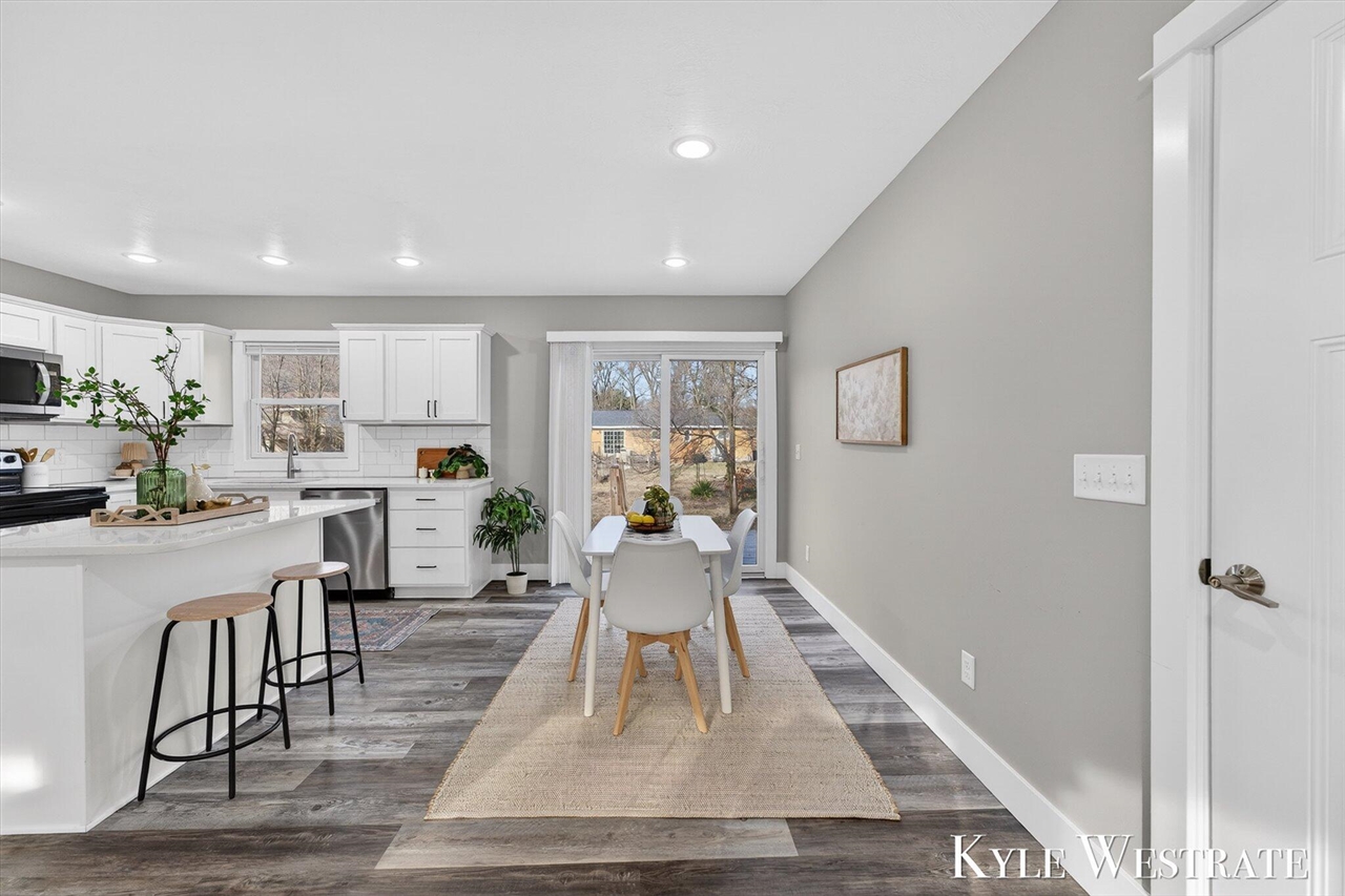 579 S Walker Road, Muskegon, MI, 49442-7104