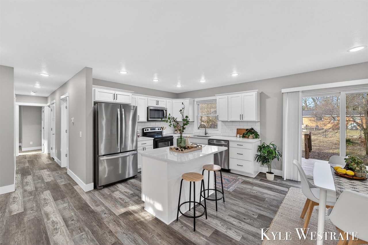 579 S Walker Road, Muskegon, MI, 49442-7104