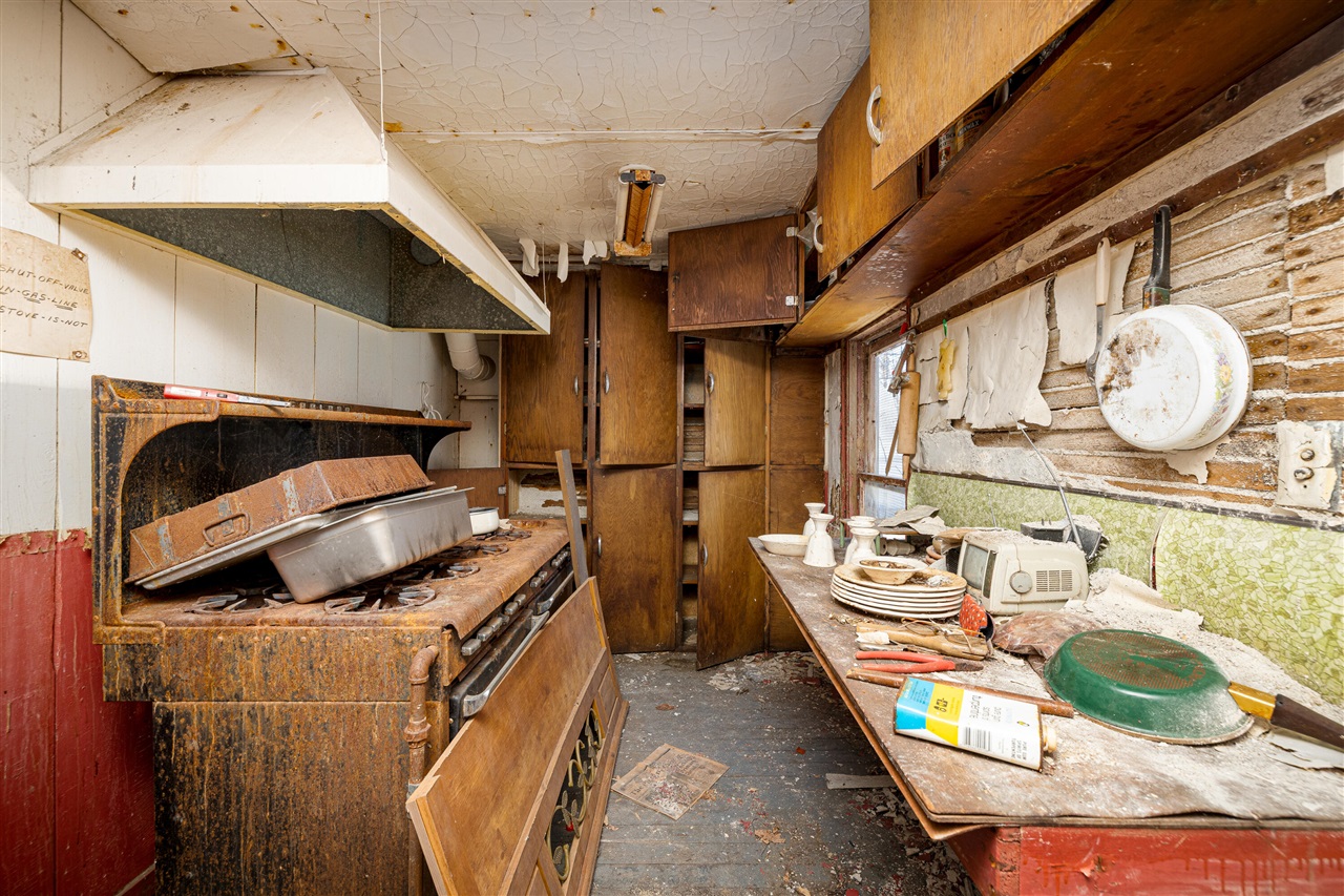 10596 Hamburg Road, Whitmore Lake, MI, 48189