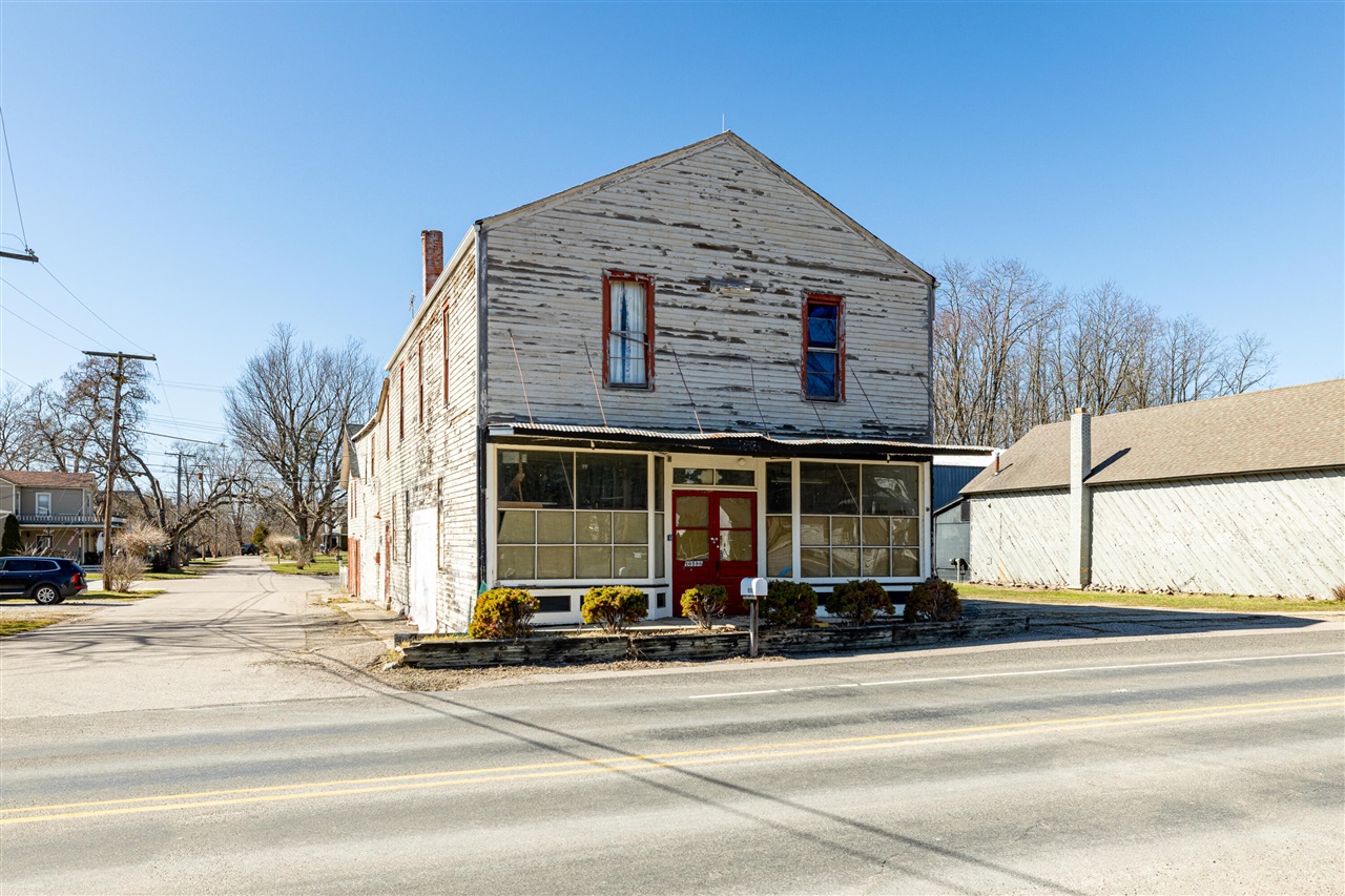 10596 Hamburg Road, Whitmore Lake, MI, 48189