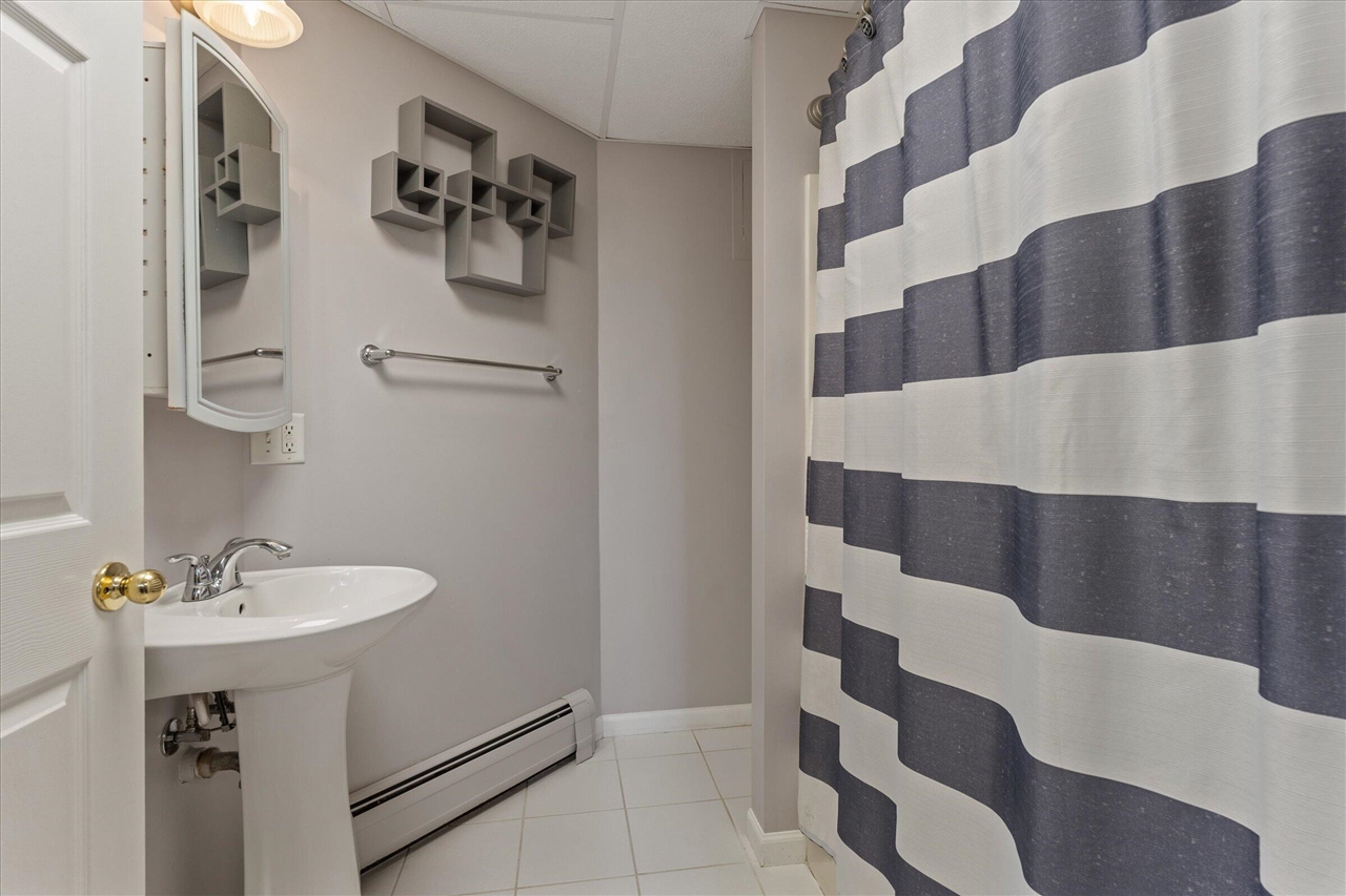 25600 Merle Street, Edwardsburg, MI, 49112-9130