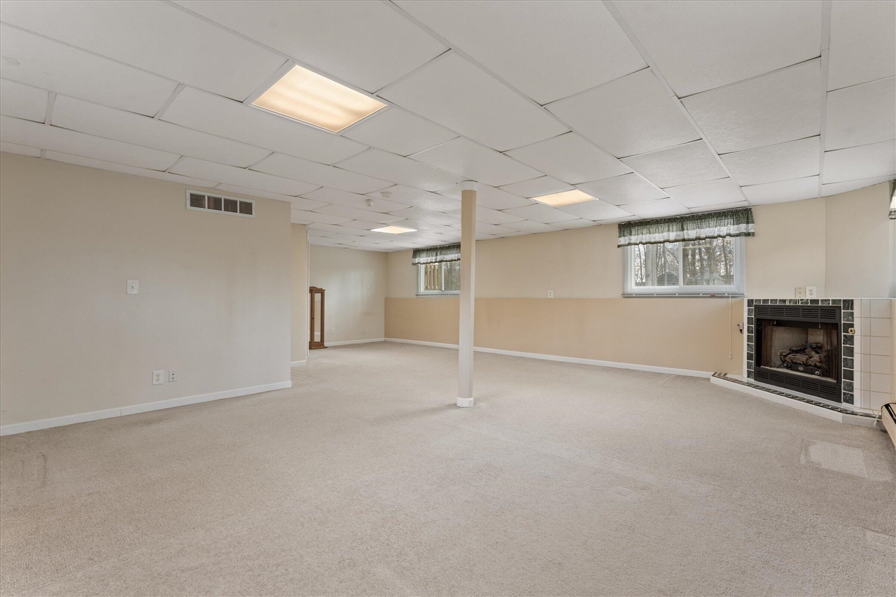 25600 Merle Street, Edwardsburg, MI, 49112-9130