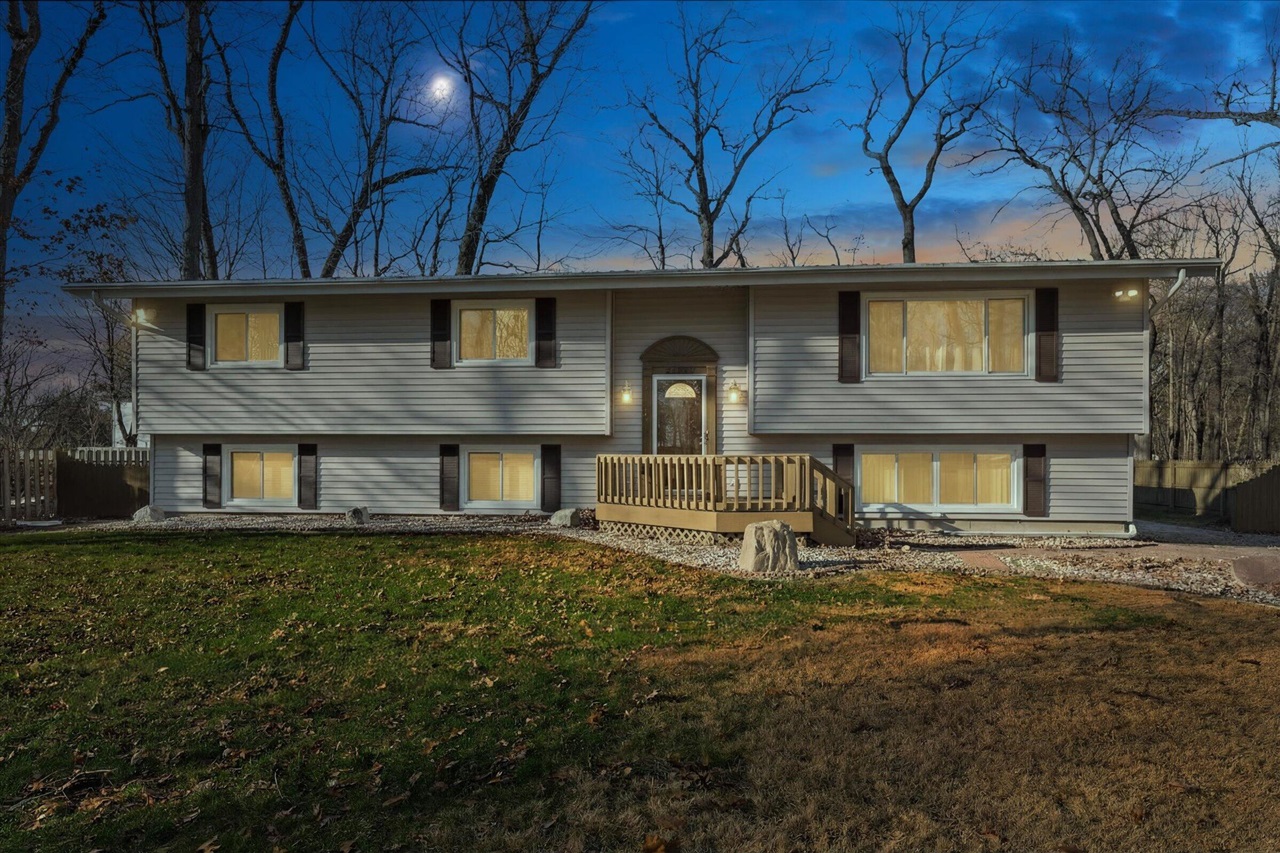 25600 Merle Street, Edwardsburg, MI, 49112-9130