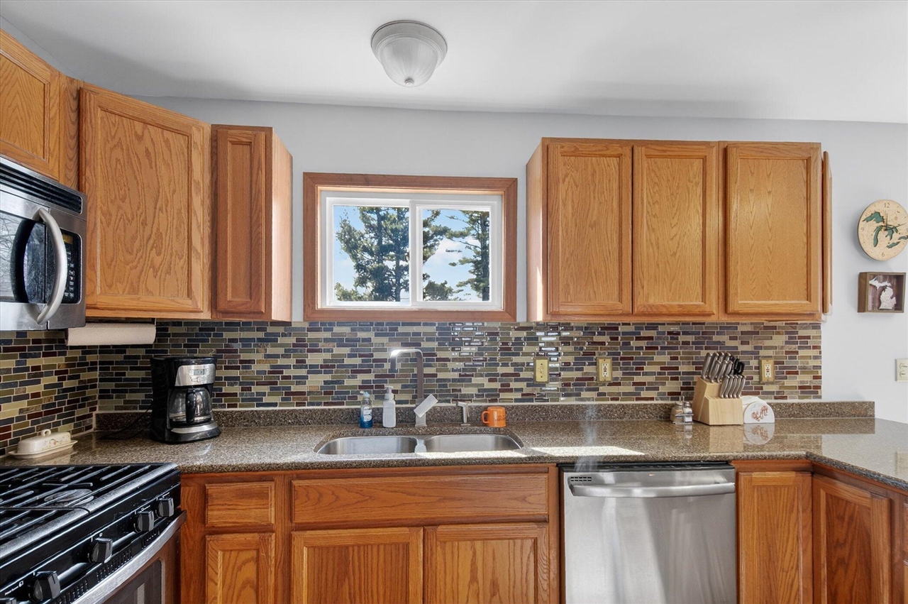 7001 Jefferson Road, Brooklyn, MI, 49230-8476