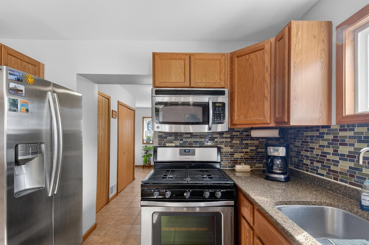 7001 Jefferson Road, Brooklyn, MI, 49230-8476