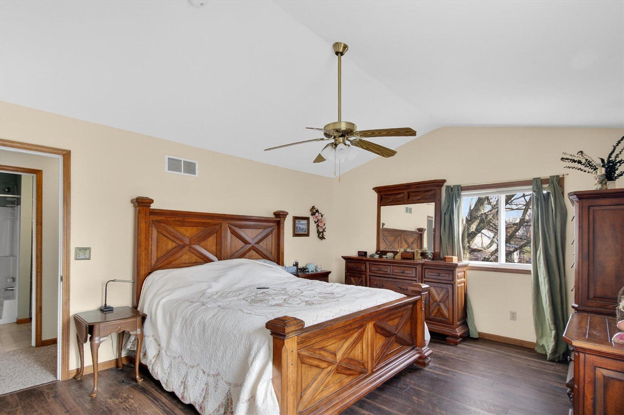 7001 Jefferson Road, Brooklyn, MI, 49230-8476