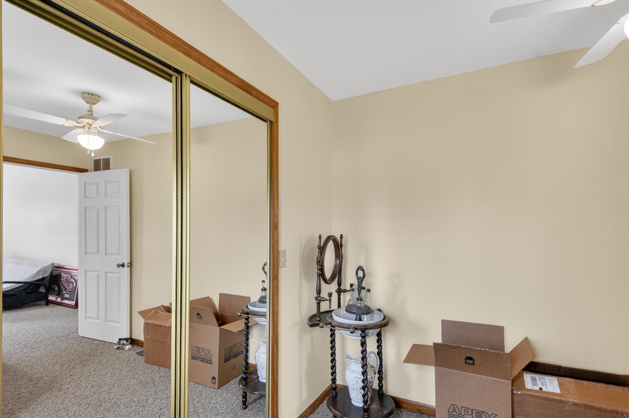 7001 Jefferson Road, Brooklyn, MI, 49230-8476