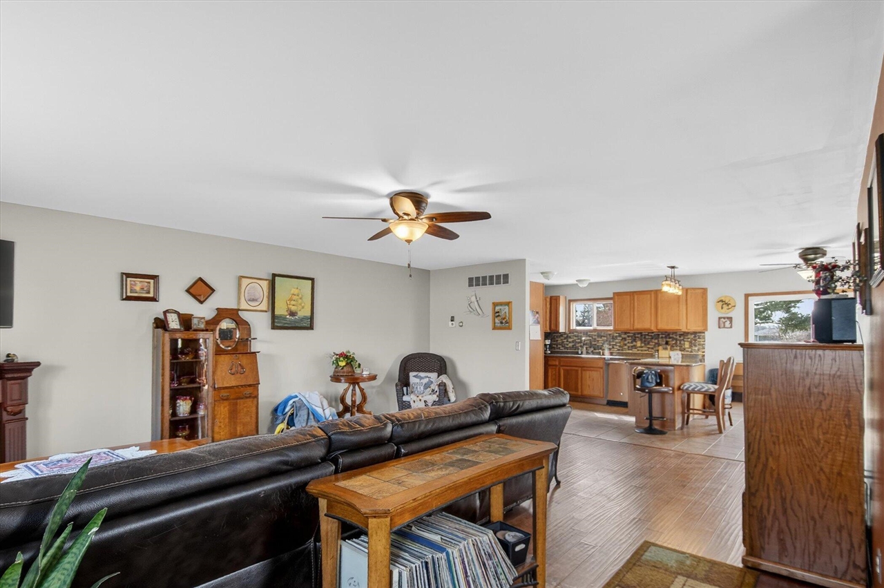 7001 Jefferson Road, Brooklyn, MI, 49230-8476