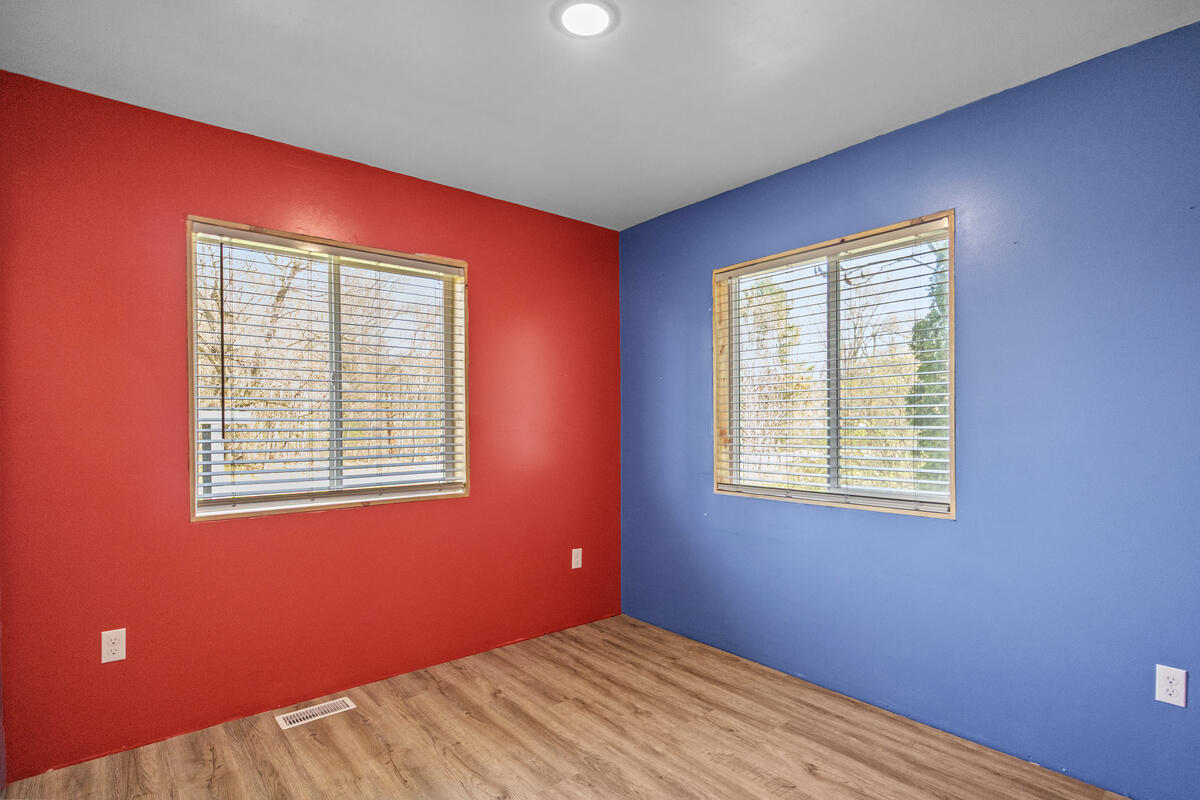 500 E 136th Street, Grant, MI, 49327-9655