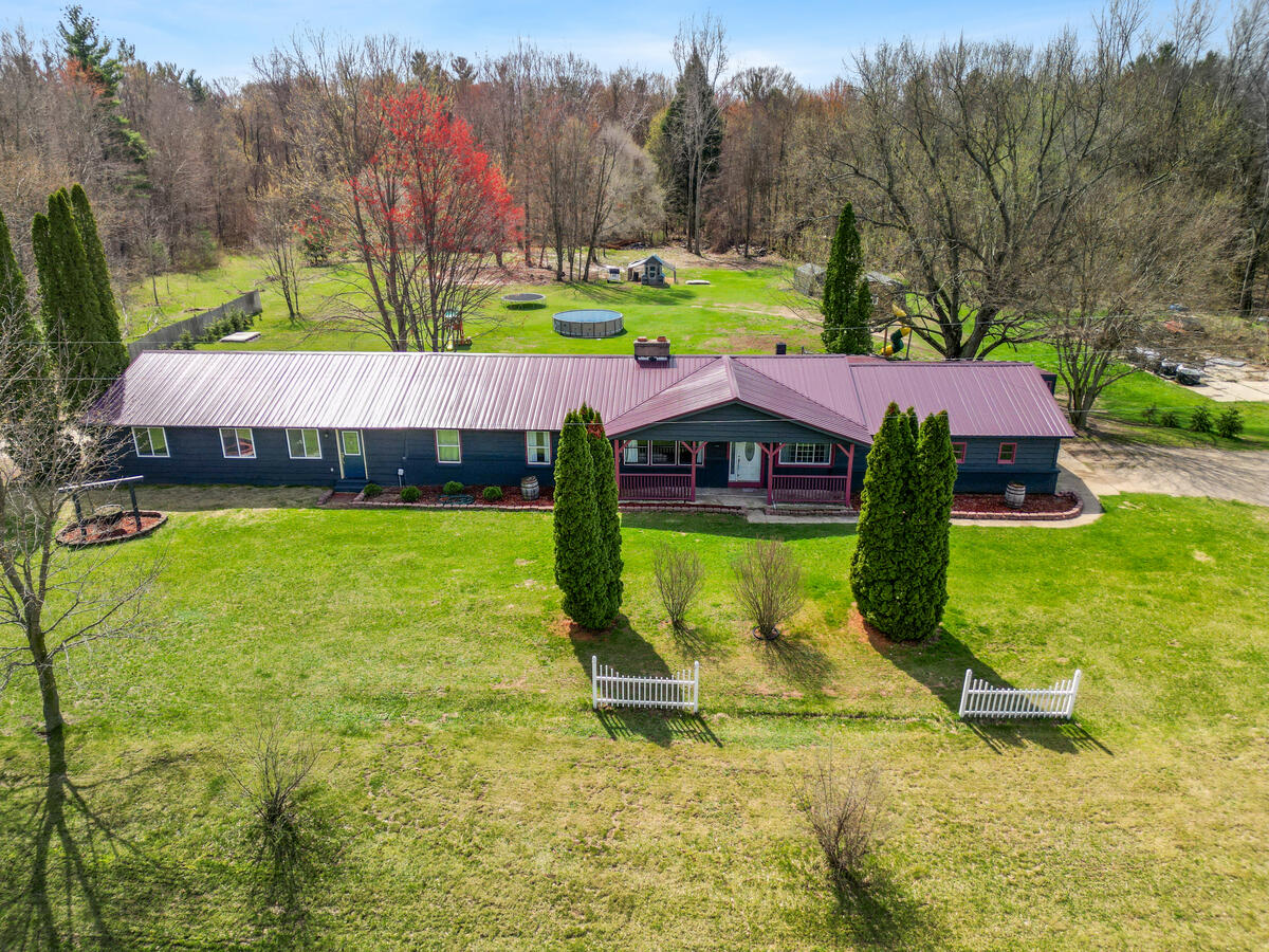 500 E 136th Street, Grant, MI, 49327-9655