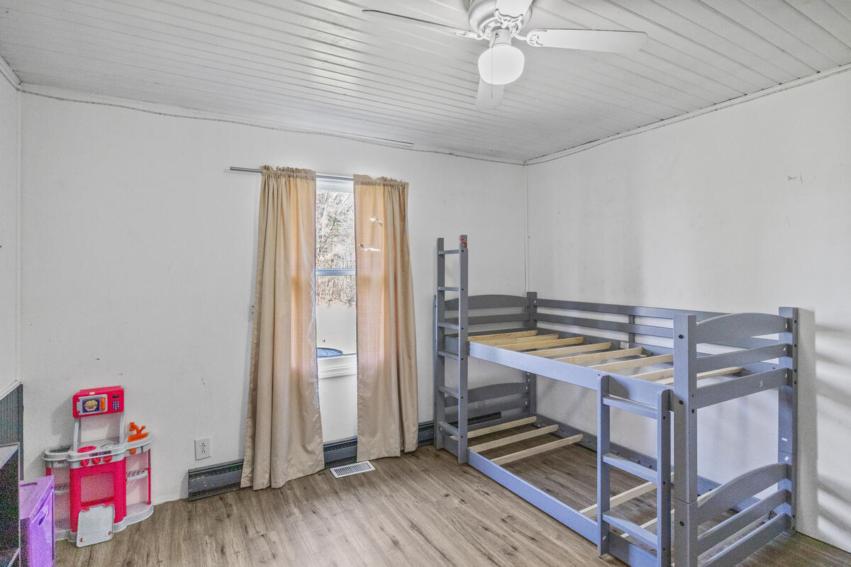 500 E 136th Street, Grant, MI, 49327-9655