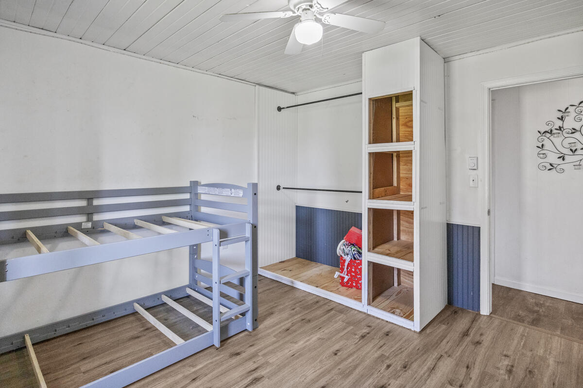 500 E 136th Street, Grant, MI, 49327-9655