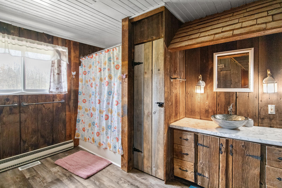 500 E 136th Street, Grant, MI, 49327-9655