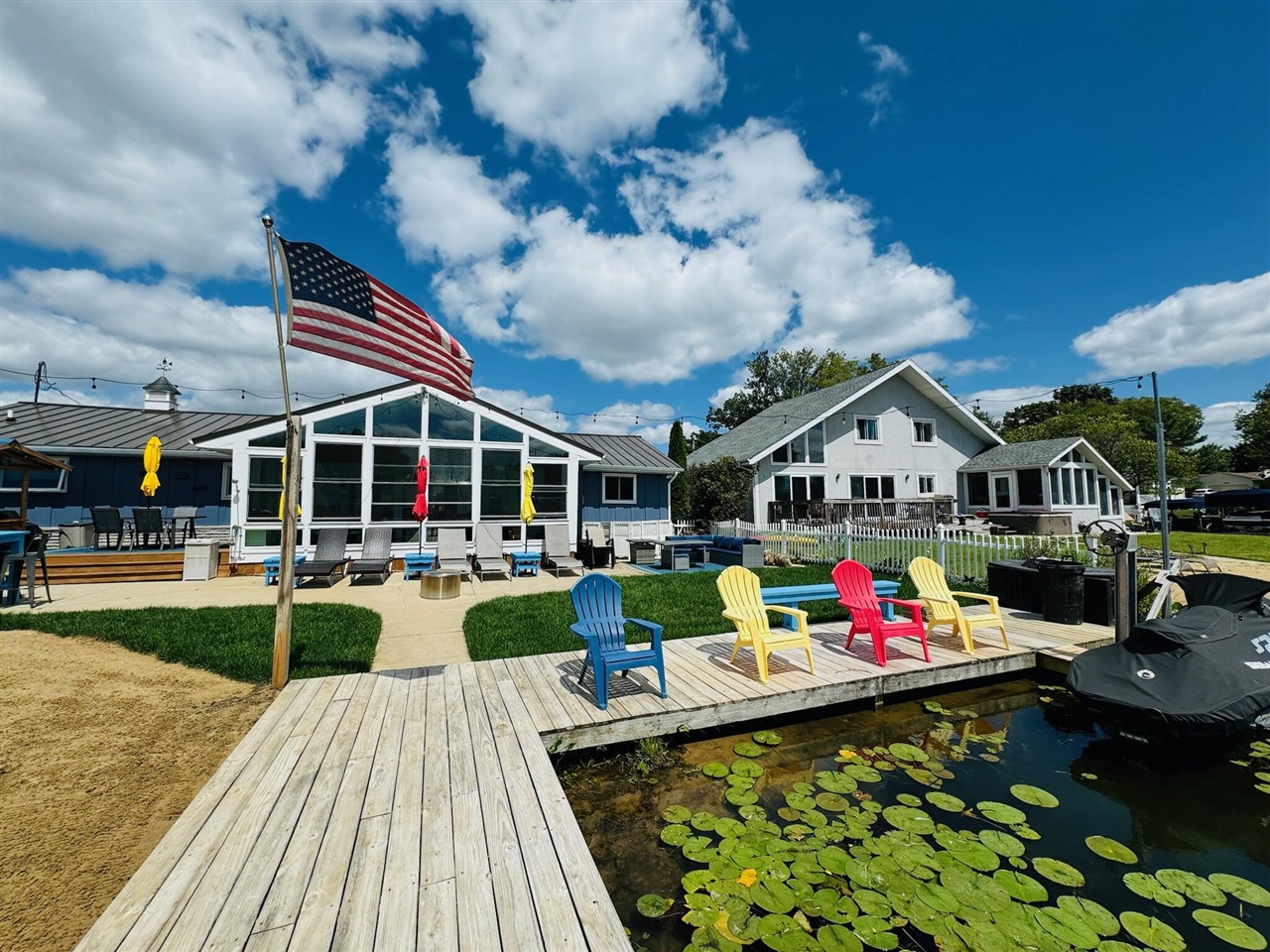 21557 Lake Street, Cassopolis, MI, 49031-9321