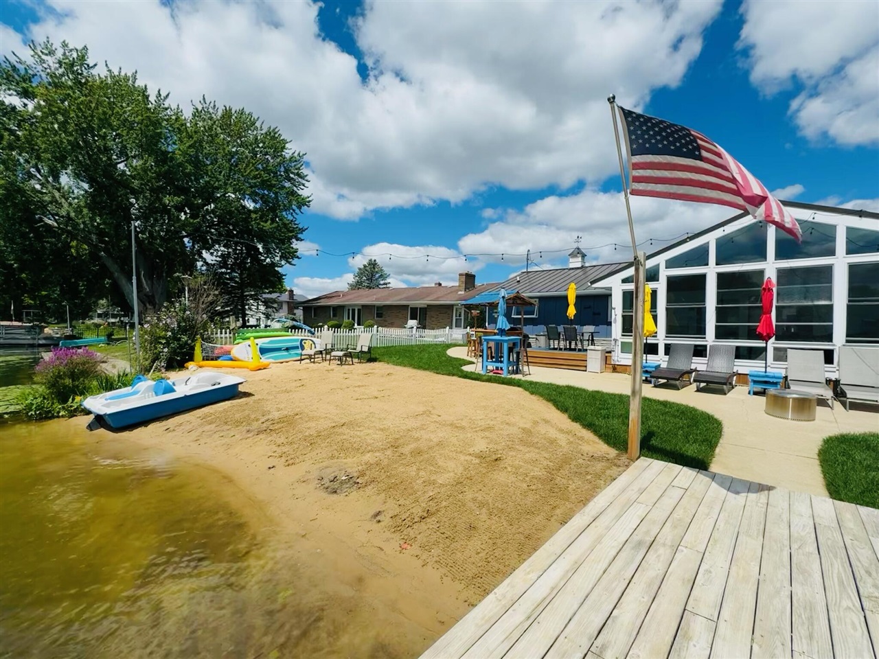 21557 Lake Street, Cassopolis, MI, 49031-9321