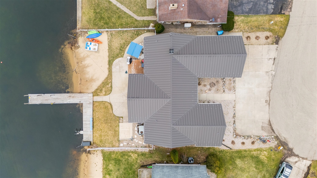 21557 Lake Street, Cassopolis, MI, 49031-9321