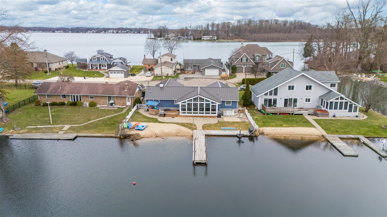 21557 Lake Street, Cassopolis, MI, 49031-9321