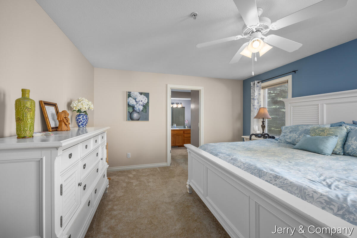 12265 S Crystal Waters Drive UNIT&nbsp;2, Holland, MI, 49424-8118