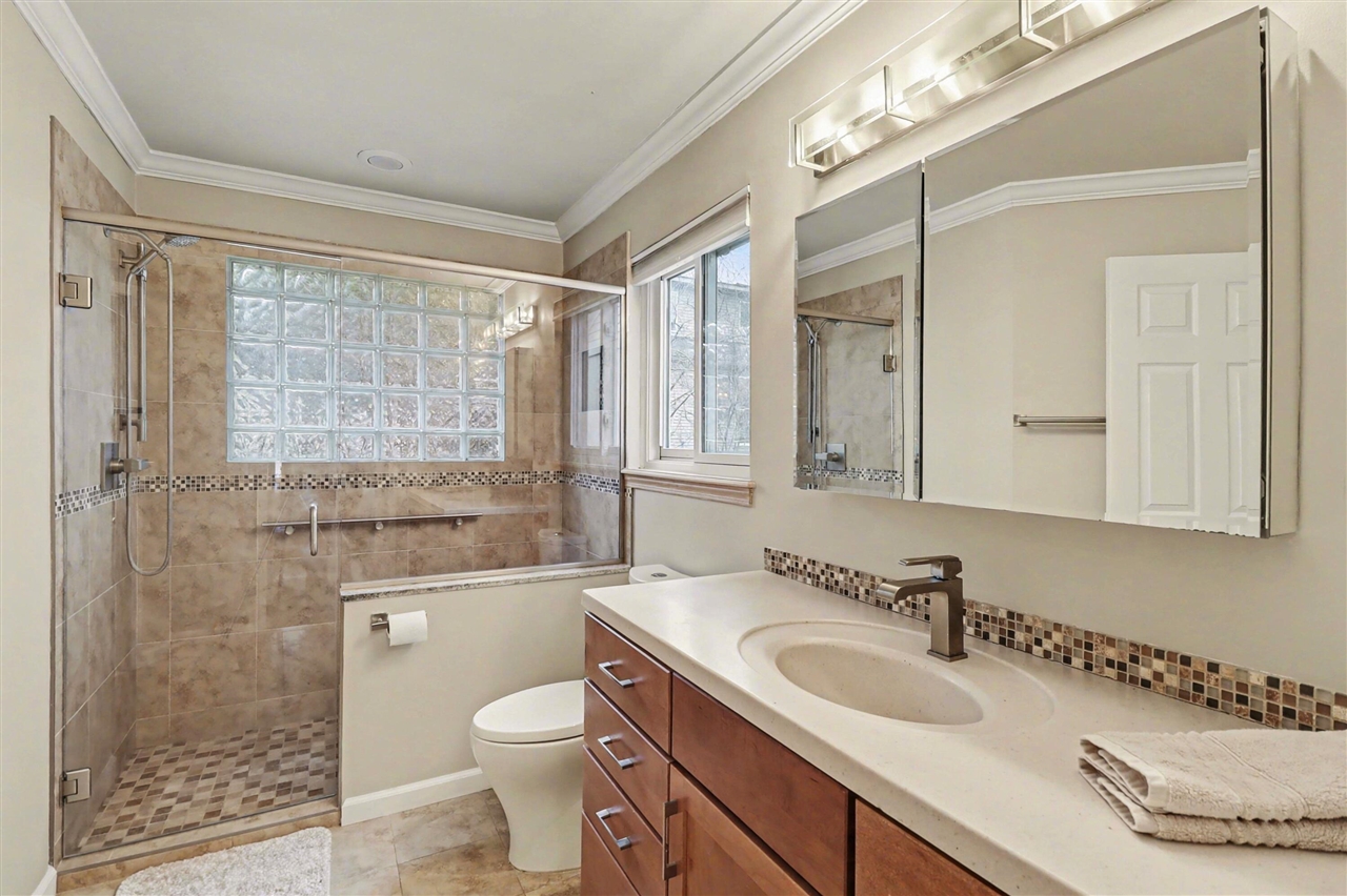 439 Sommerset Court, Ann Arbor, MI, 48103-9294