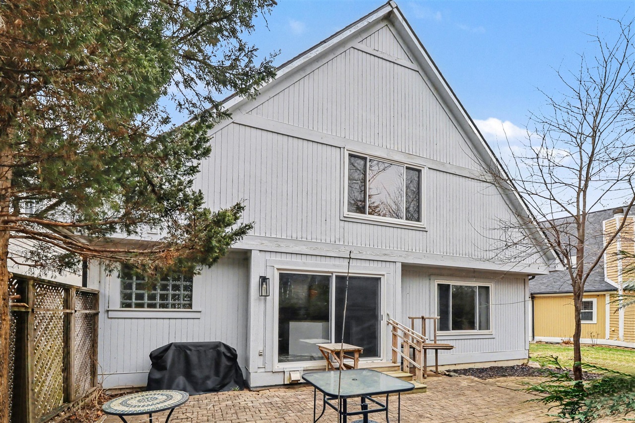 439 Sommerset Court, Ann Arbor, MI, 48103-9294