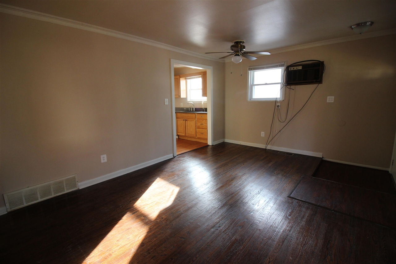 7521 Katherine Street, Taylor, MI, 48180-2596