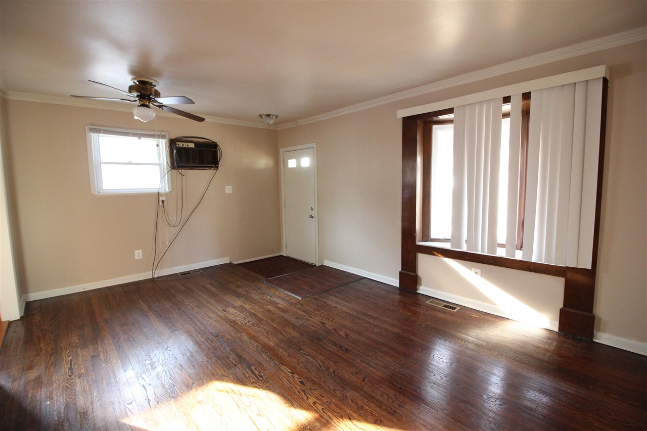 7521 Katherine Street, Taylor, MI, 48180-2596