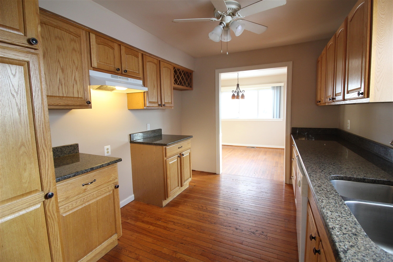 7521 Katherine Street, Taylor, MI, 48180-2596