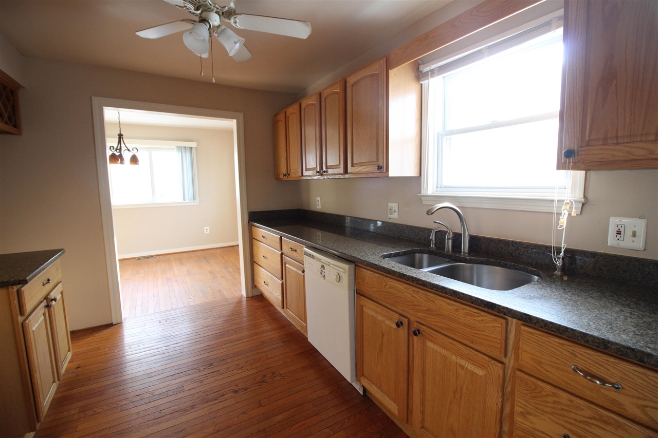 7521 Katherine Street, Taylor, MI, 48180-2596