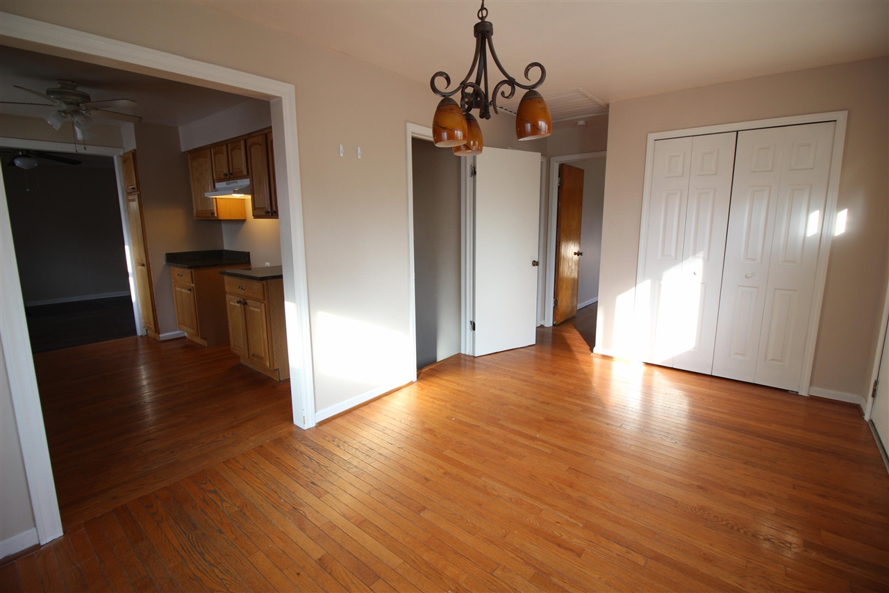 7521 Katherine Street, Taylor, MI, 48180-2596