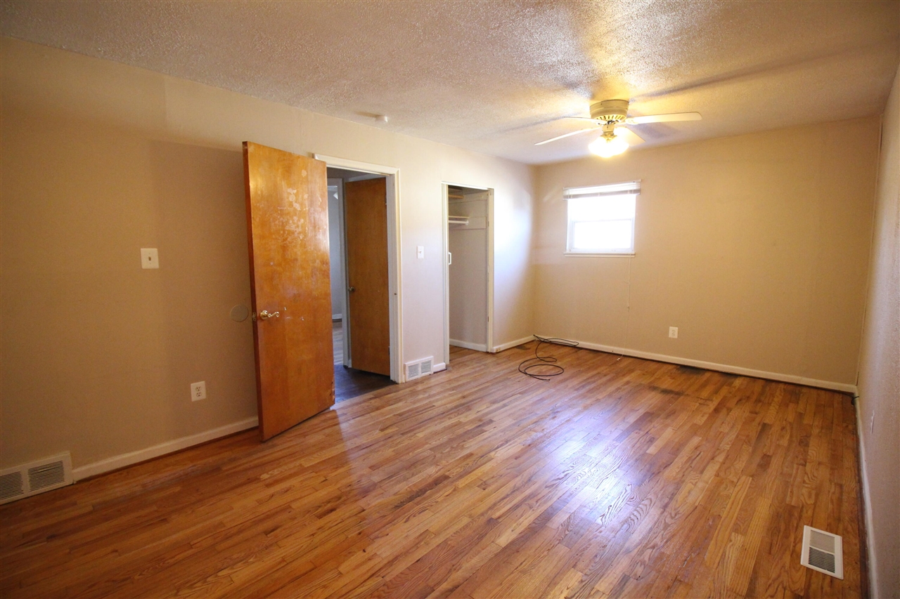 7521 Katherine Street, Taylor, MI, 48180-2596