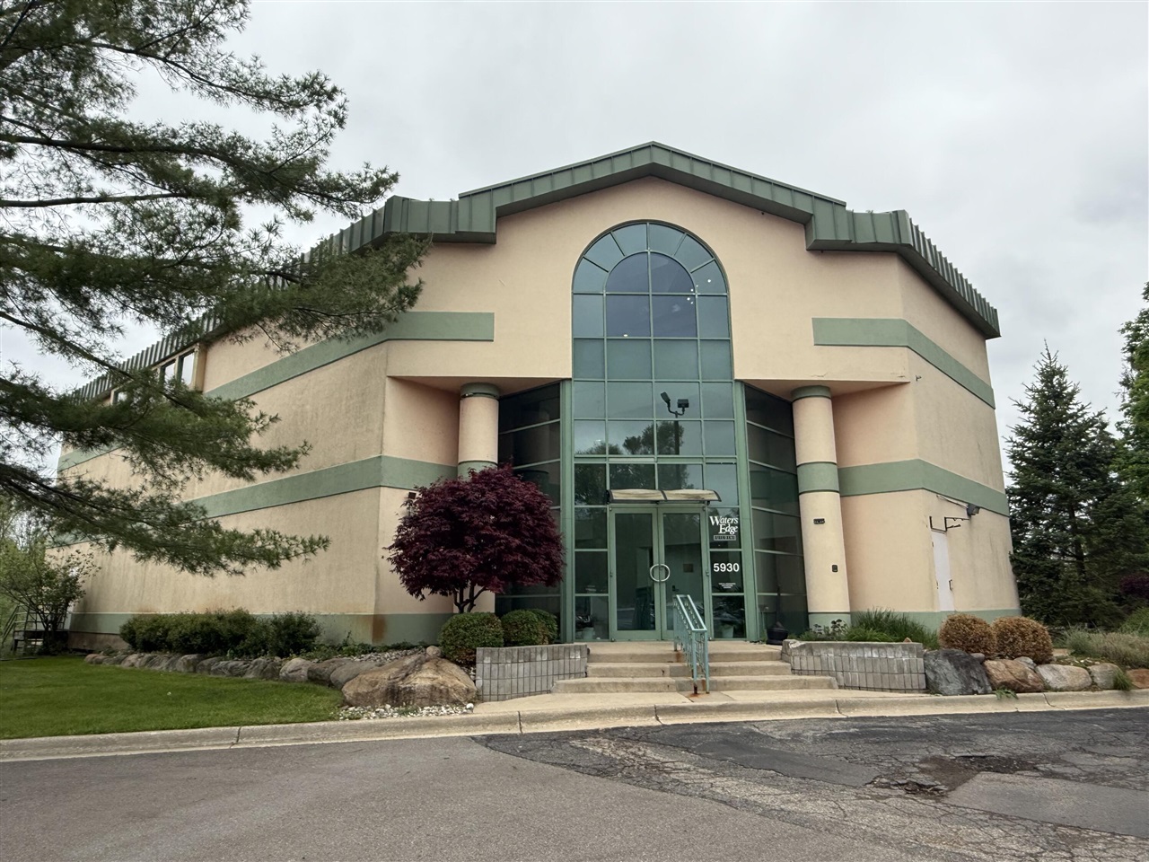 3717 S Westnedge Avenue, Kalamazoo, MI, 49008