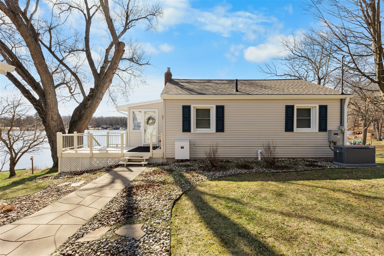 Homes for sale in Cement City, MI | 11159 W Perch Lake Dr, Cement City, MI 49233 | MLS# 70519681