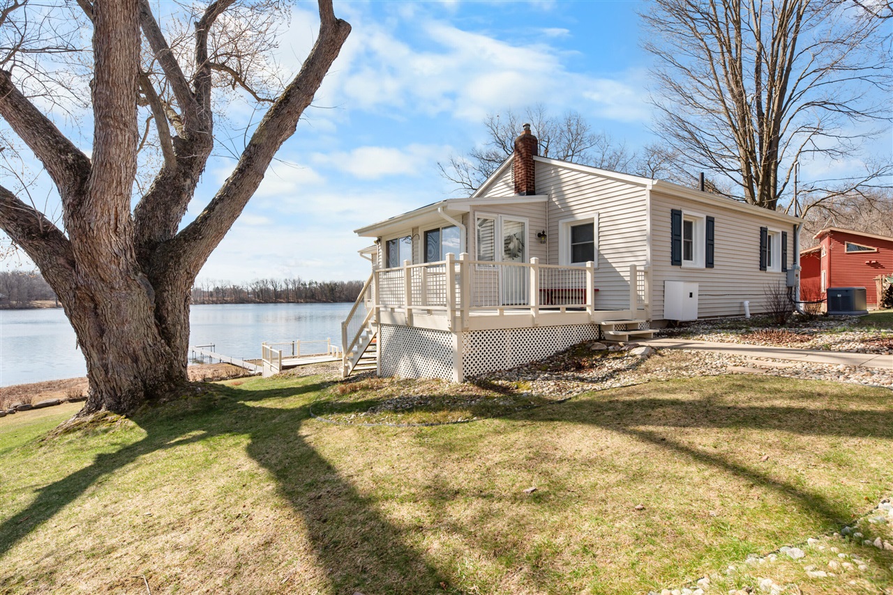 Homes for sale in Cement City, MI | 11159 W Perch Lake Dr, Cement City, MI 49233 | MLS# 70519681