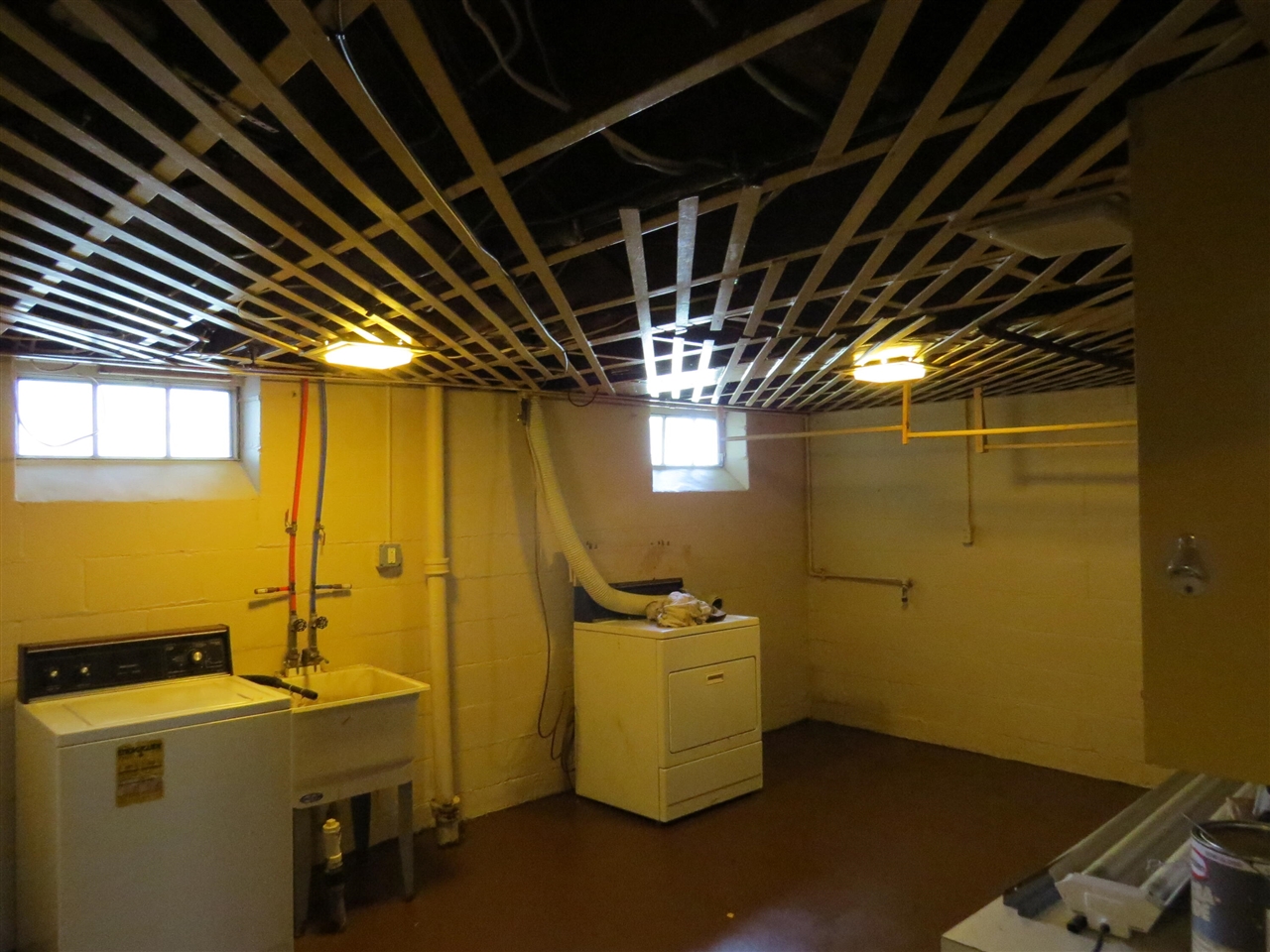 20204 Kenosha Street, Harper Woods, MI, 48225-2246