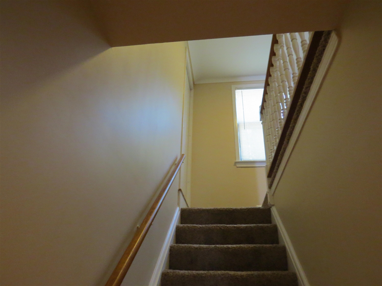 20204 Kenosha Street, Harper Woods, MI, 48225-2246