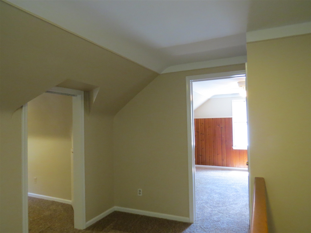 20204 Kenosha Street, Harper Woods, MI, 48225-2246