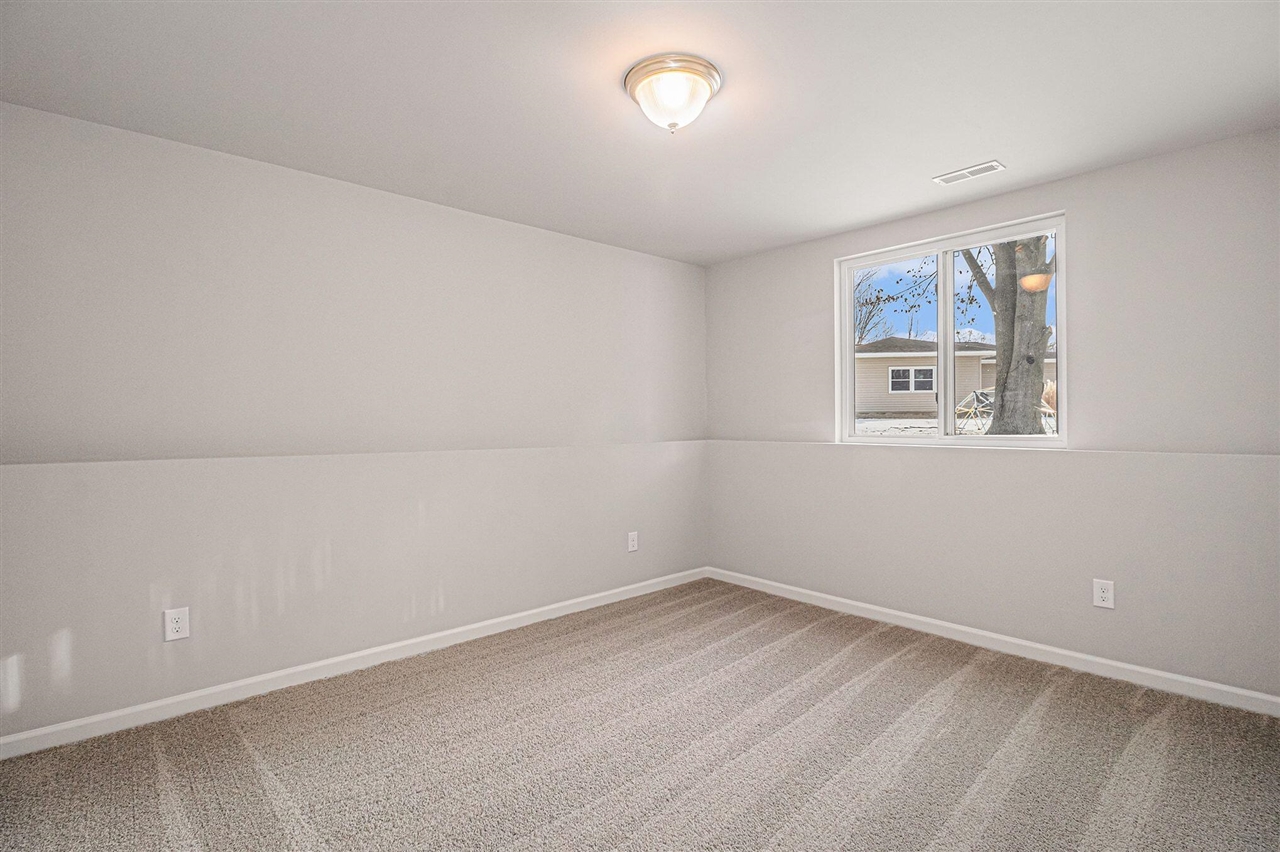 1013 Foxglove Avenue, Vicksburg, MI, 49097