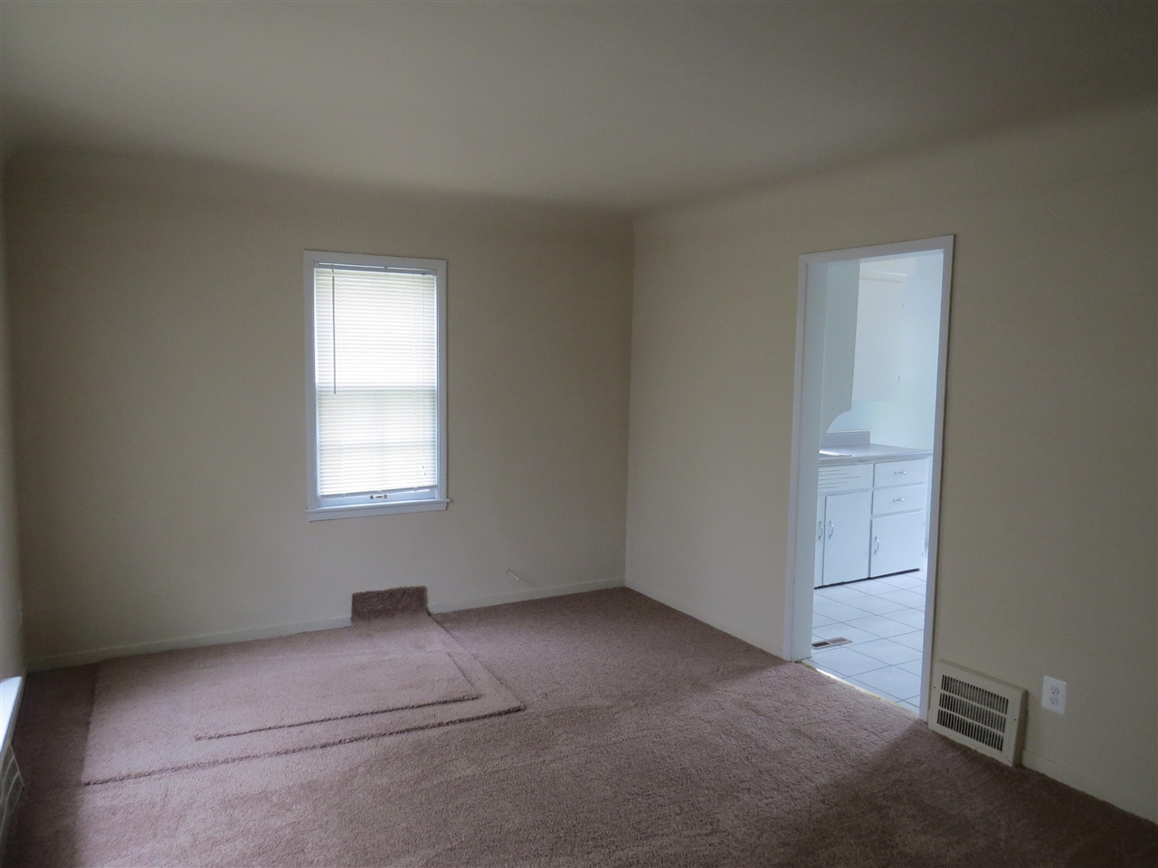 17538 Matthews Street, Riverview, MI, 48193-4729