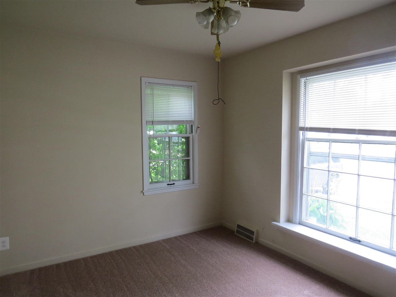 17538 Matthews Street, Riverview, MI, 48193-4729