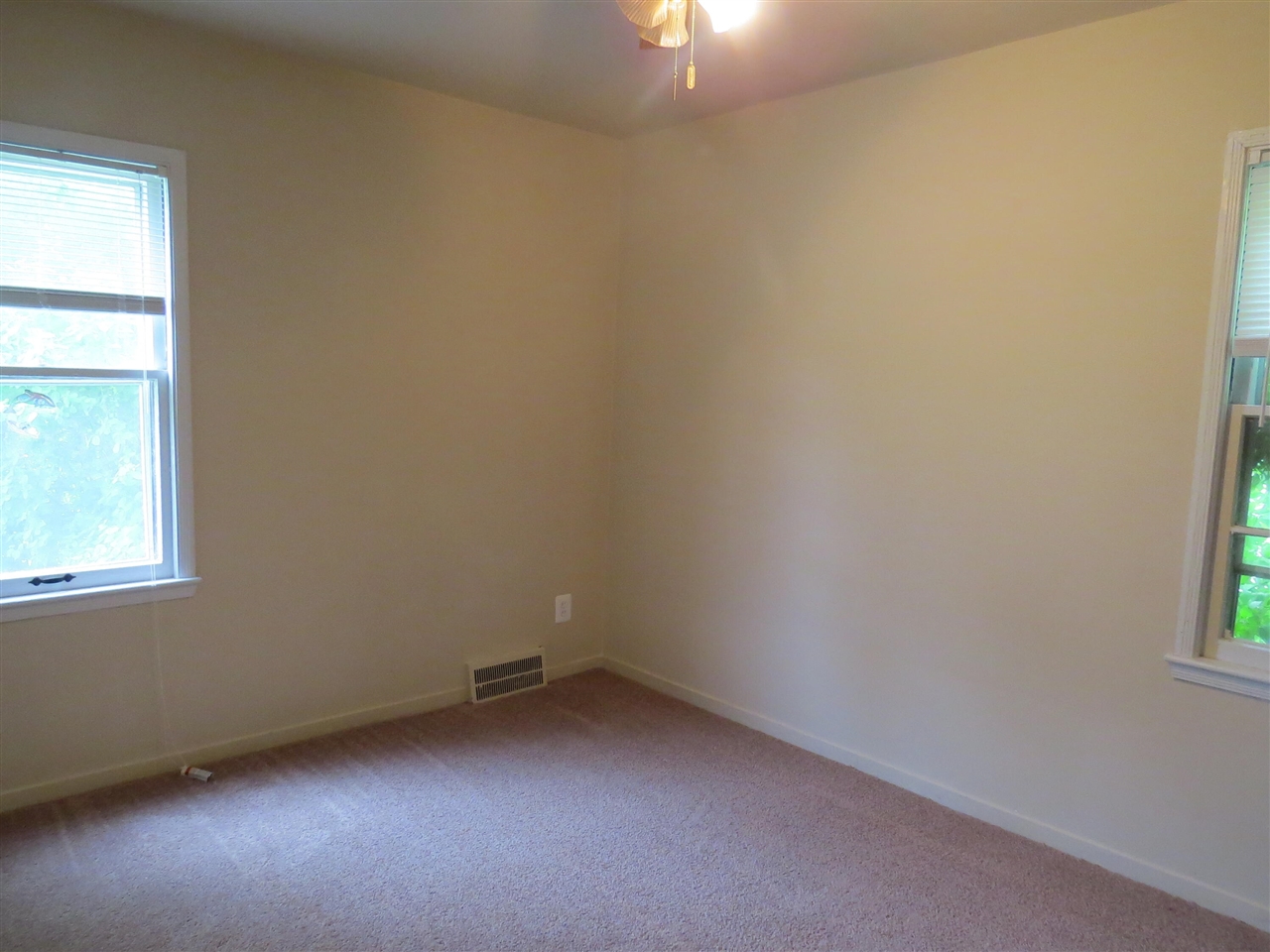 17538 Matthews Street, Riverview, MI, 48193-4729