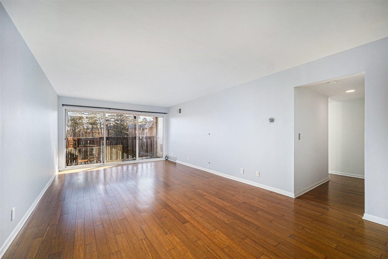 1325 S Maple Road UNIT&nbsp;Unit: 201, Ann Arbor, MI, 48103-4466