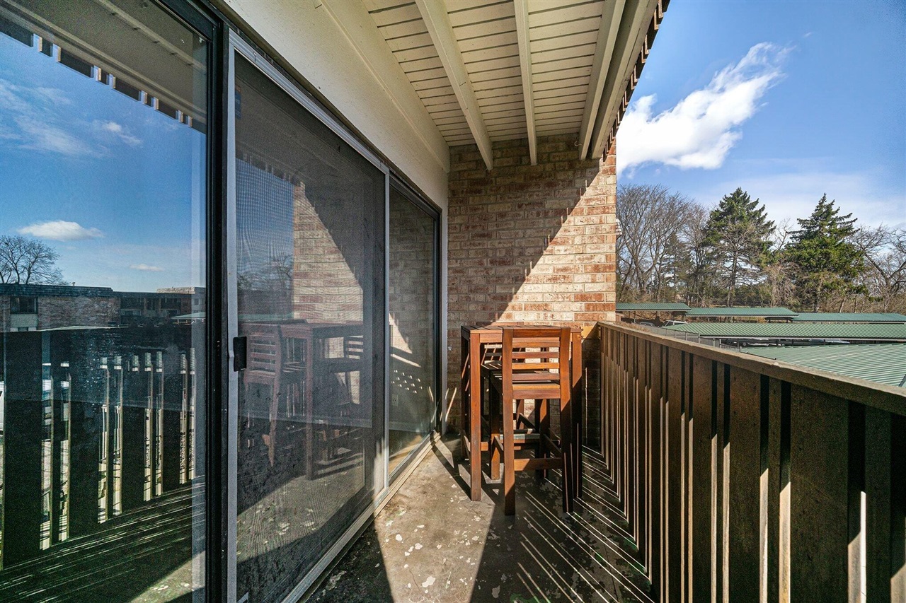 1325 S Maple Road UNIT&nbsp;Unit: 201, Ann Arbor, MI, 48103-4466