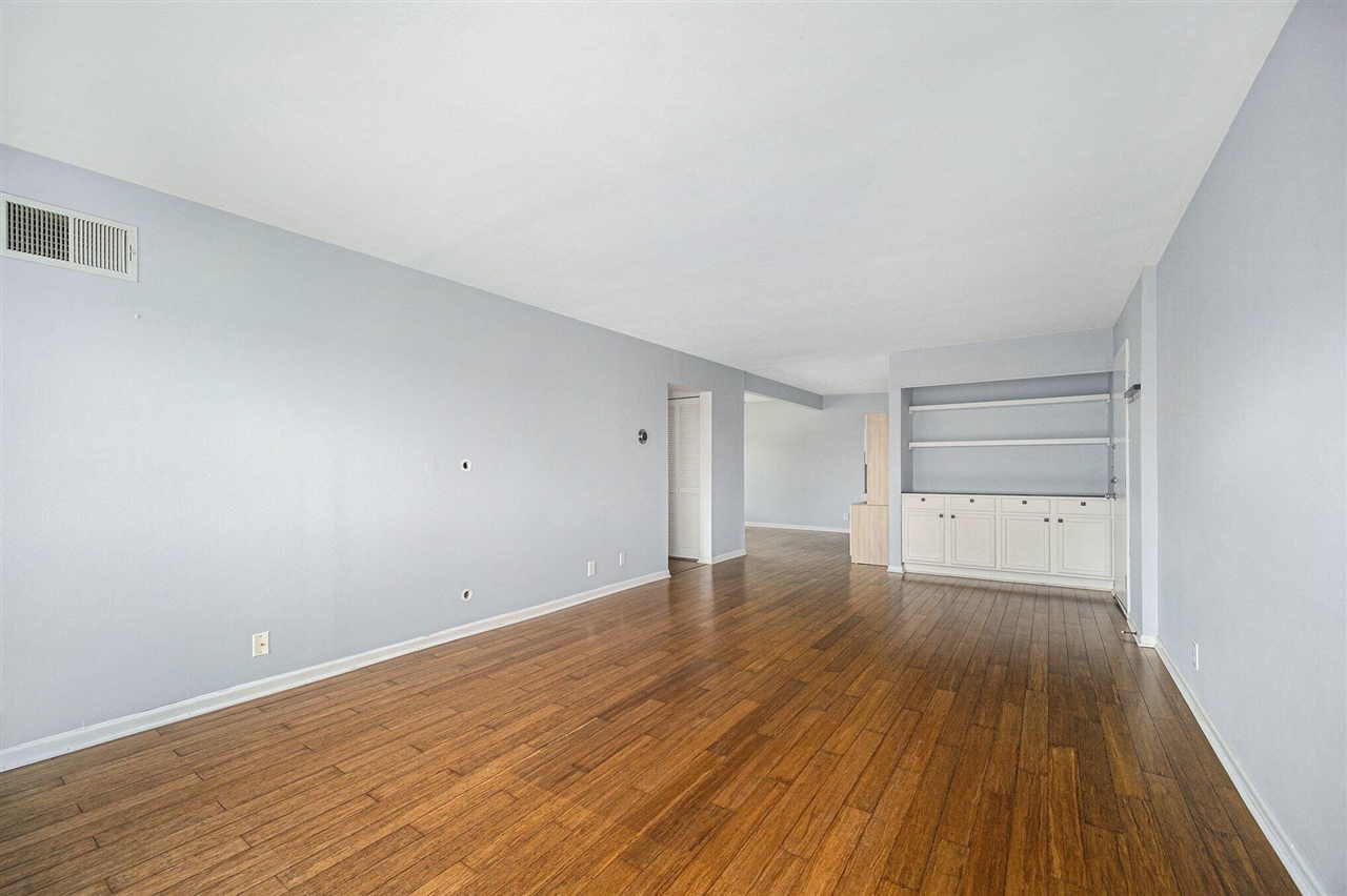 1325 S Maple Road UNIT&nbsp;Unit: 201, Ann Arbor, MI, 48103-4466