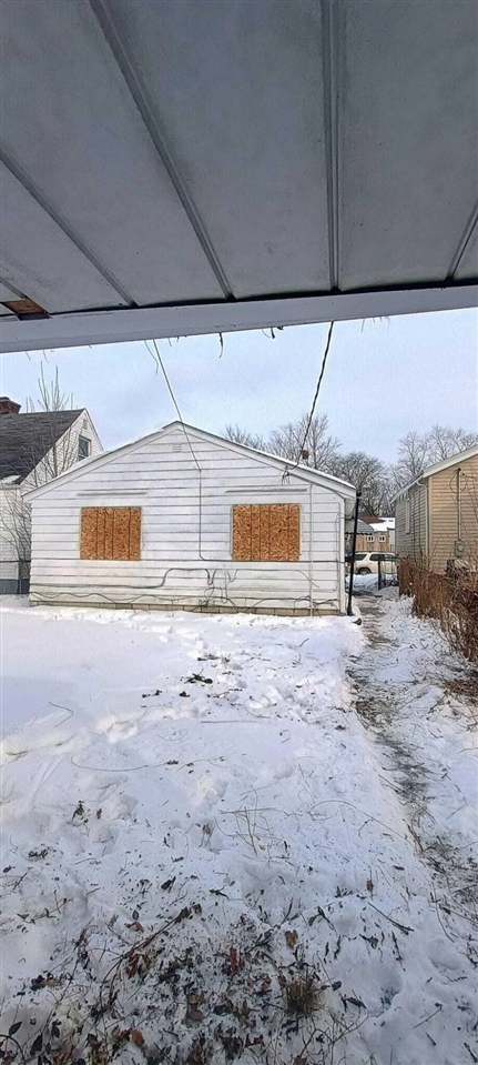 6121 Plainview Avenue, Detroit, MI, 48228-3924