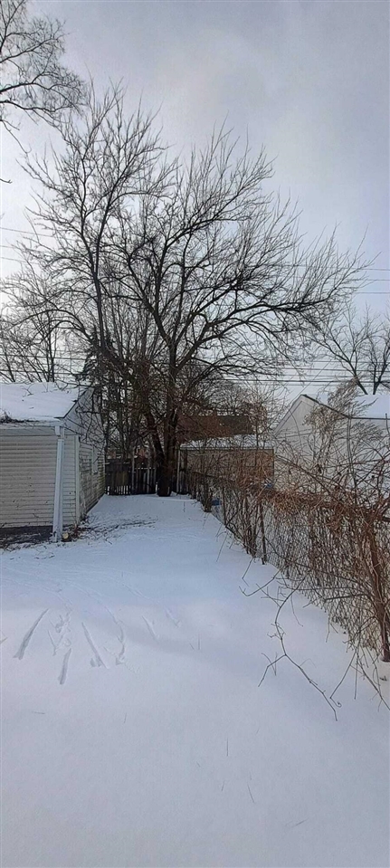 6121 Plainview Avenue, Detroit, MI, 48228-3924