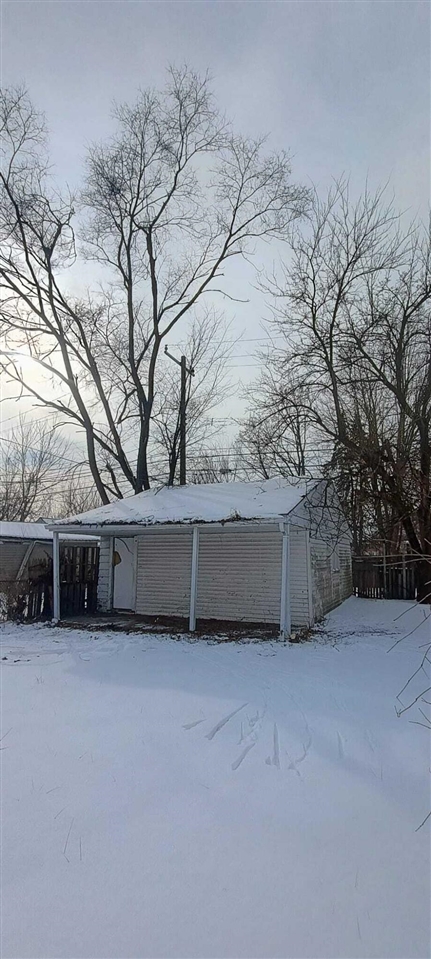 6121 Plainview Avenue, Detroit, MI, 48228-3924